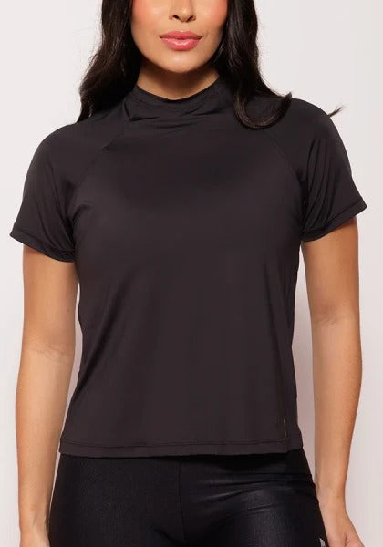 299682BLUSA BASICA COM RECORTES ANATOMICOS UV