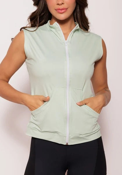299684COLETE RECORTES ANATOMICOS E BOLSOS FUNCIONAIS UV